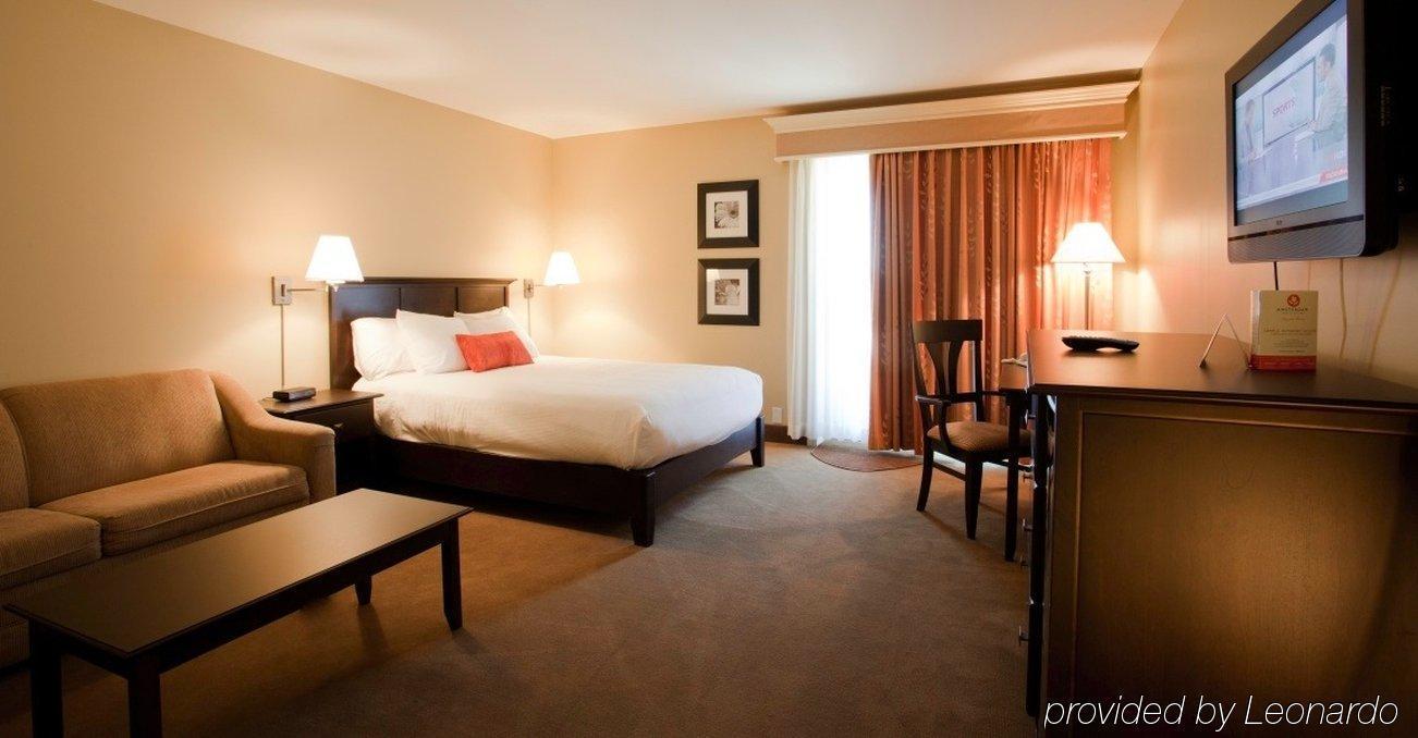 Amsterdam Inn & Suites Sussex Kültér fotó